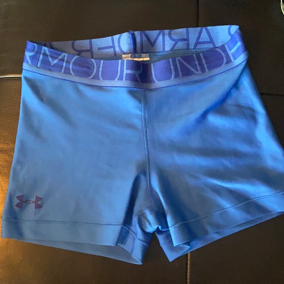 Under Armor compression shorts - Picture 2 of 6